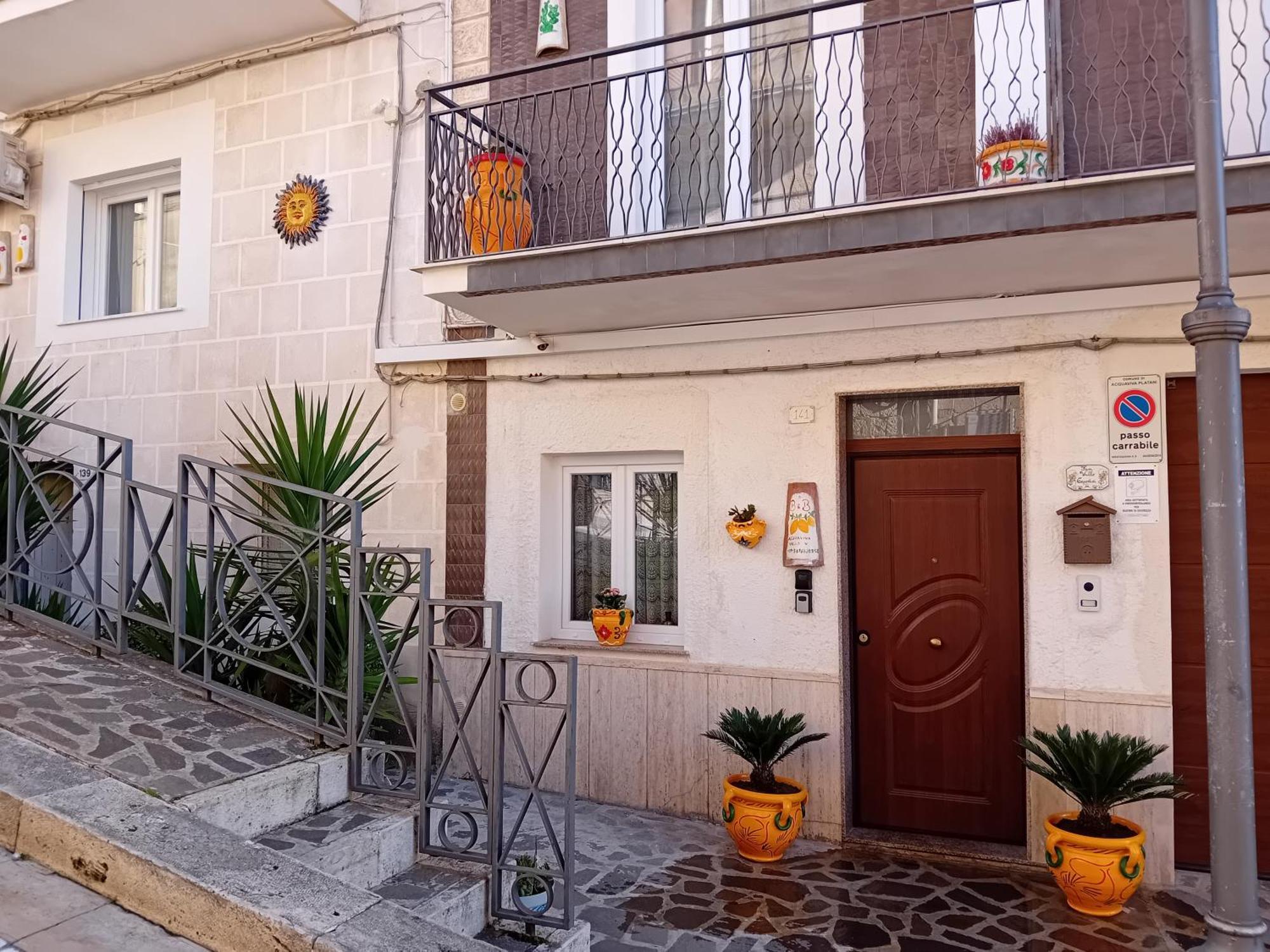 Bed & Breakfast Acquaviva Di Vullo Vincenzo Acquaviva Platani Exterior photo